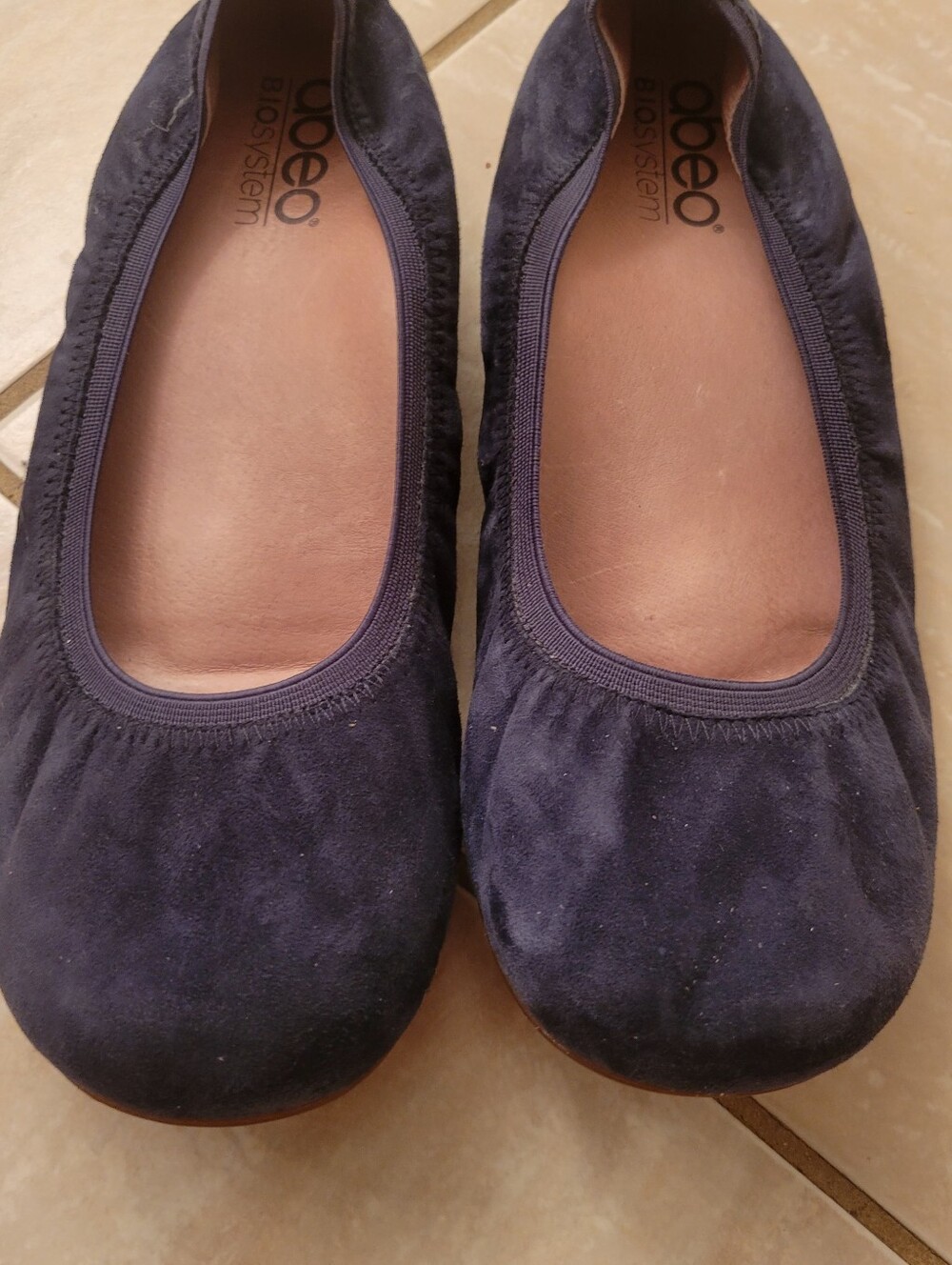 Abeo Suede Slip On Flats Size 9